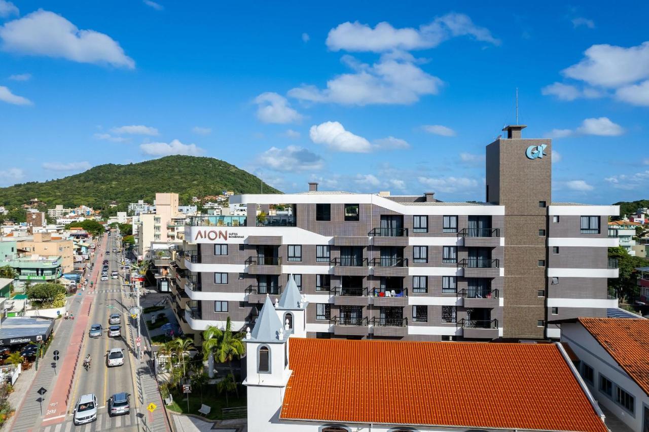 Confortavel Loft Em Condominio Com Piscina 봄비나스 외부 사진
