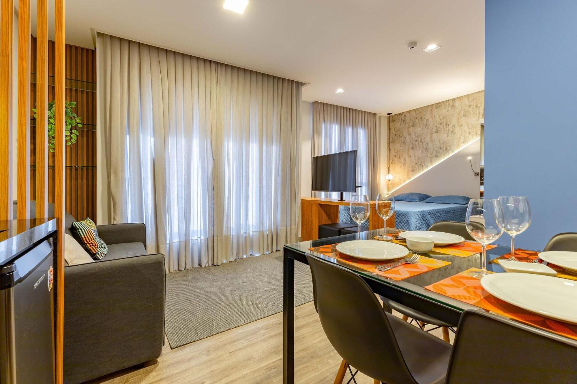 Confortavel Loft Em Condominio Com Piscina 봄비나스 외부 사진